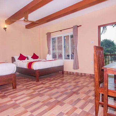 Chitwan Tiger Camp Otel Sauraha Dış mekan fotoğraf