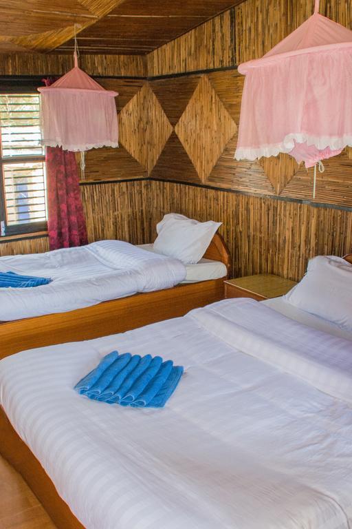 Chitwan Tiger Camp Otel Sauraha Dış mekan fotoğraf