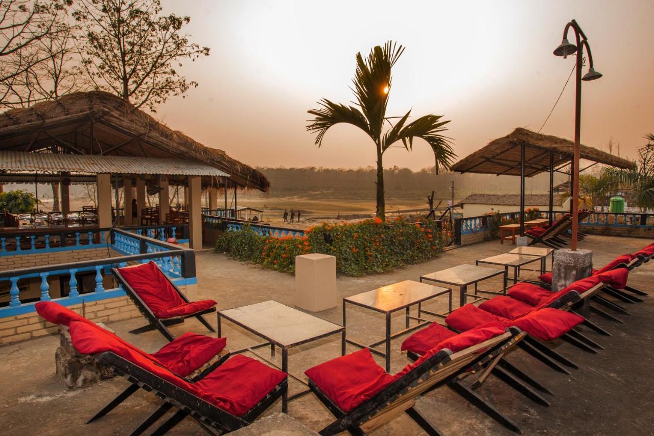 Chitwan Tiger Camp Otel Sauraha Dış mekan fotoğraf