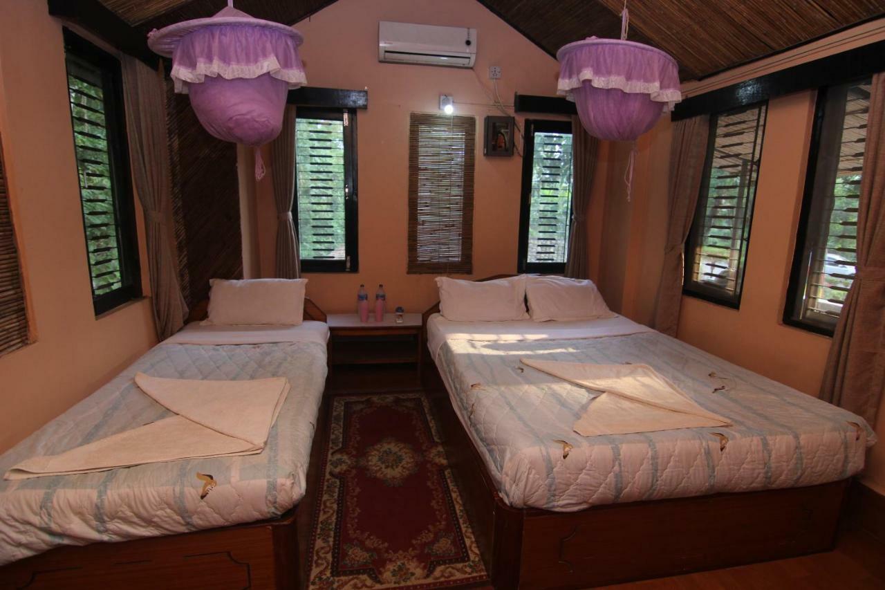 Chitwan Tiger Camp Otel Sauraha Dış mekan fotoğraf