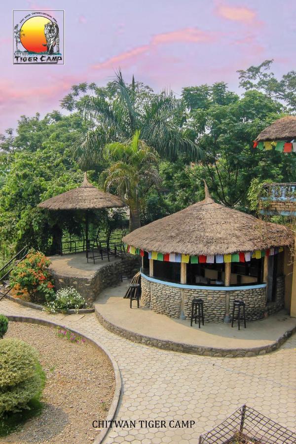 Chitwan Tiger Camp Otel Sauraha Dış mekan fotoğraf